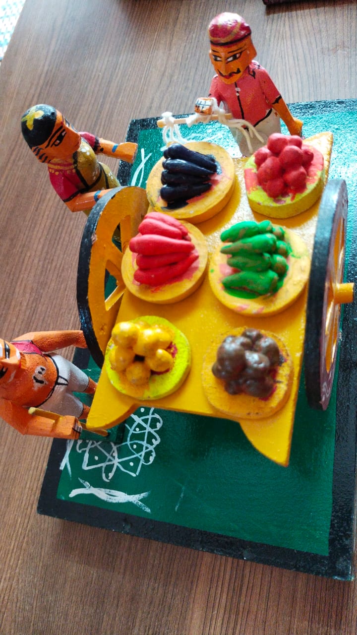 Kondapalli wooden vegetable seller set- Big 