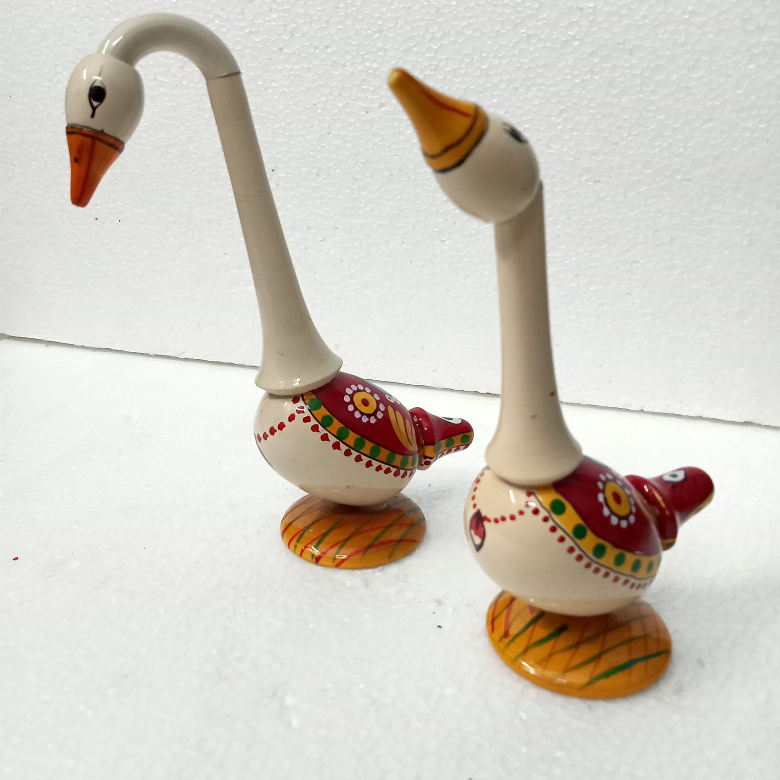  Handmade wooden pair of 2 kissing duck showpiece, 2 piece 